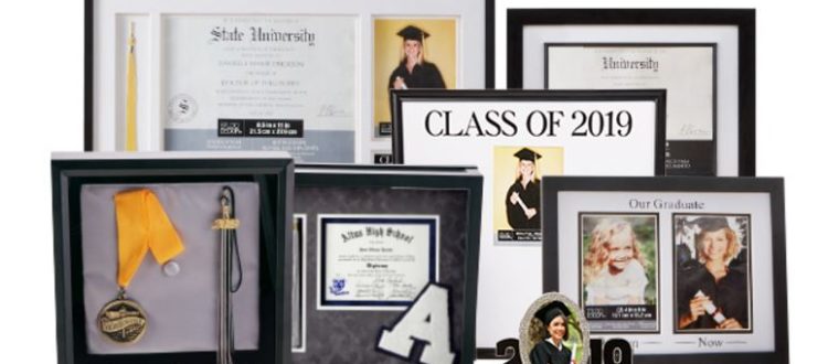 graduation framing